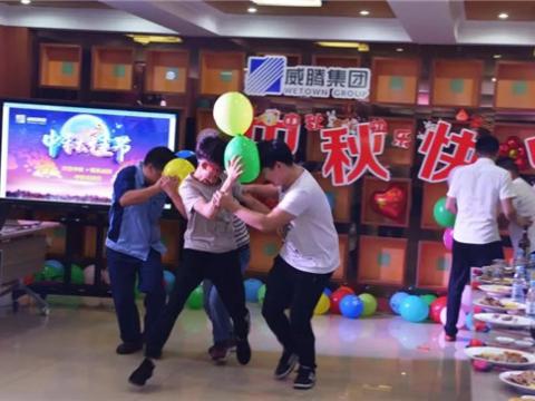 浓情中秋 情系冰球突破 